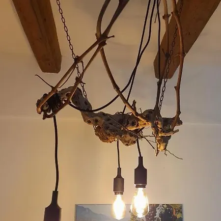 Appartement Chez Un Vigneron Au Village Au 2eme Etage Sans Ascenseur Villeneuve