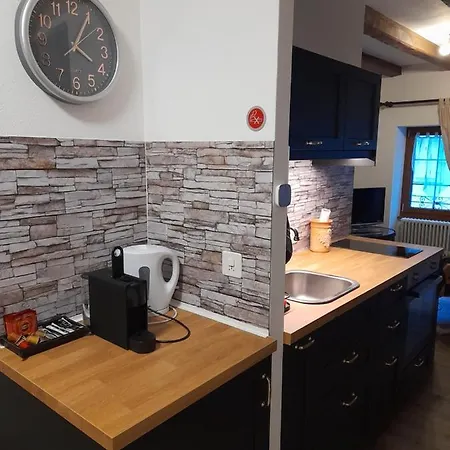 Appartement Chez Un Vigneron Au Village Au 2eme Etage Sans Ascenseur Villeneuve