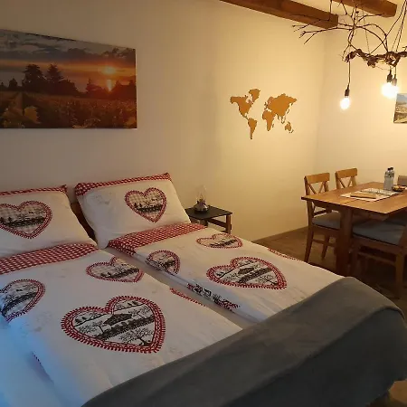 Chez Un Vigneron Au Village Au 2eme Etage Sans Ascenseur *
