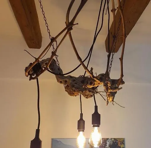 Appartement Chez Un Vigneron Au Village Au 2eme Etage Sans Ascenseur Villeneuve