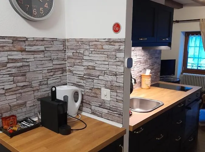 Appartement Chez Un Vigneron Au Village Au 2eme Etage Sans Ascenseur Villeneuve