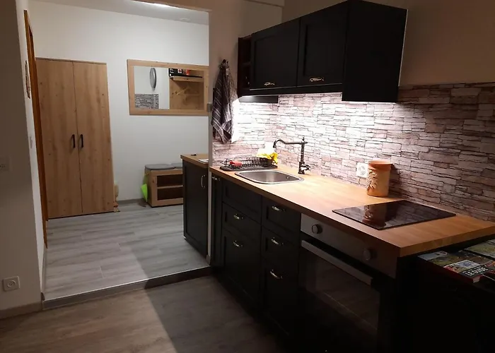 Chez Un Vigneron Au Village Au 2eme Etage Sans Ascenseur Apartmán Villeneuve